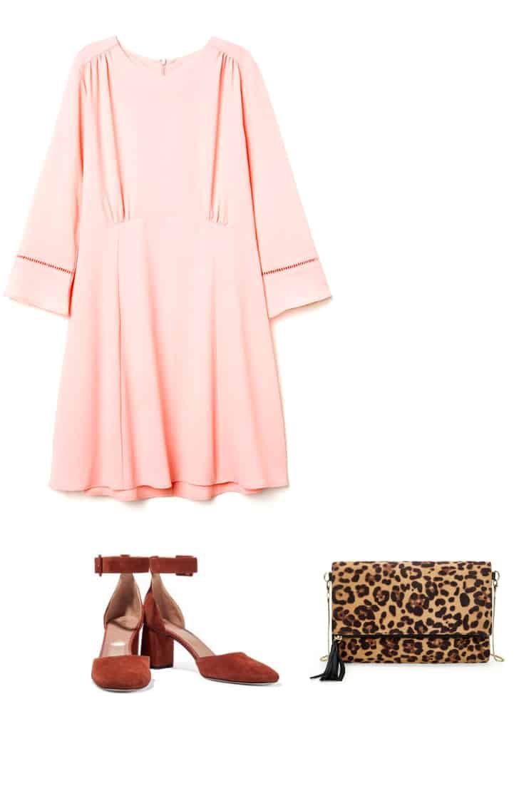 Look con vestido suelto y de color pastel