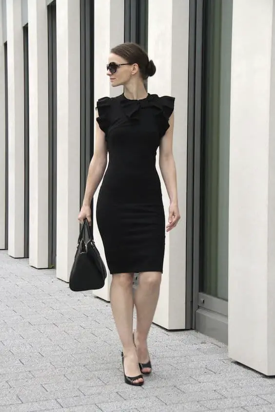 admirar rueda Separar Cómo combinar un vestido negro? — [ 18 Looks ]