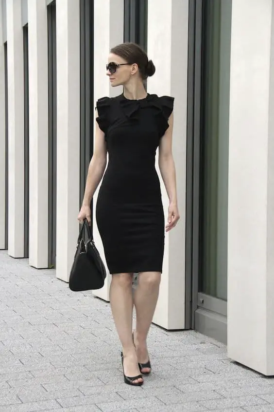 un vestido negro? — 18 Looks ]