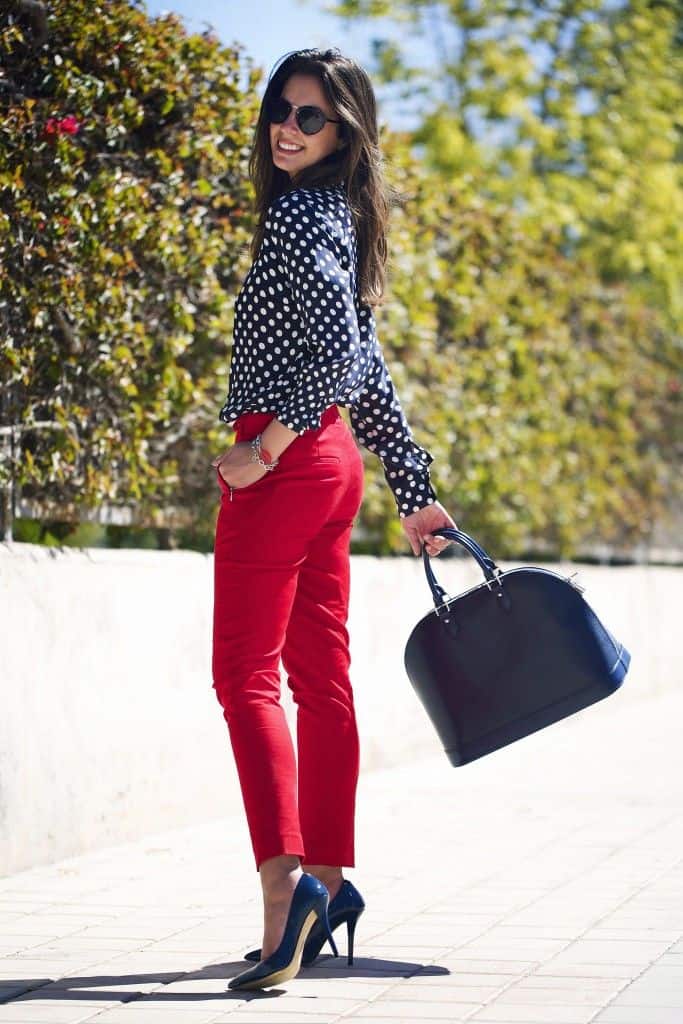 Cómo Combinar un Pantalón Rojo? — [ Looks ]