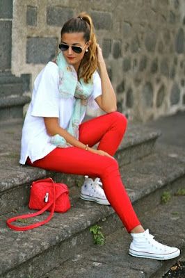 Cómo Combinar un Pantalón Rojo? — [ 19 Looks ]