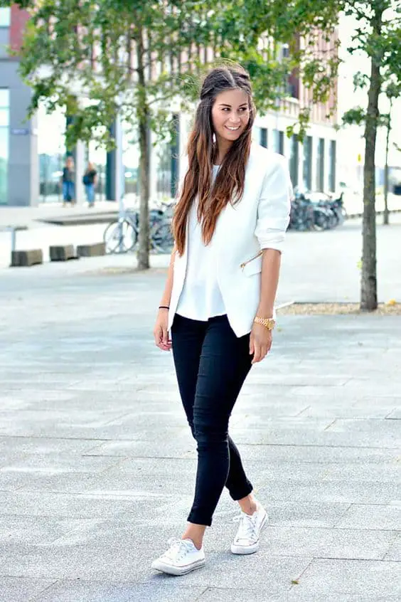 15 Looks con Zapatillas Blancas para este [year]