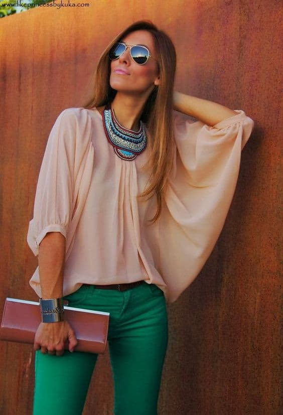 10-Look-con-blusa-rosa-palo