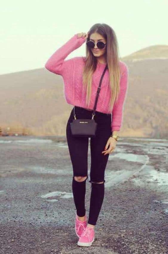 7-Look-con-suéter-color-rosa