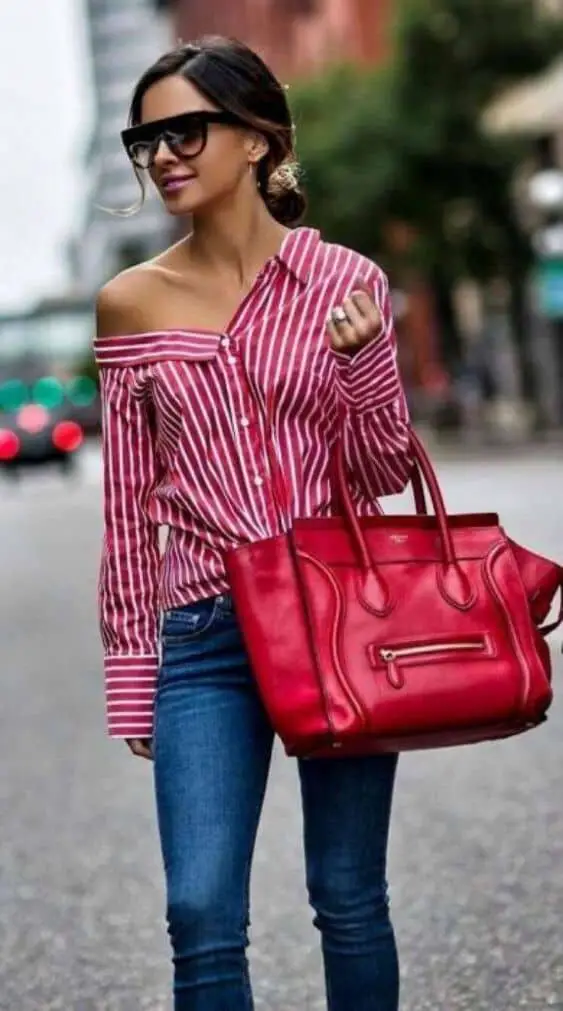 Camisa a rayas para un look urbano y sexy