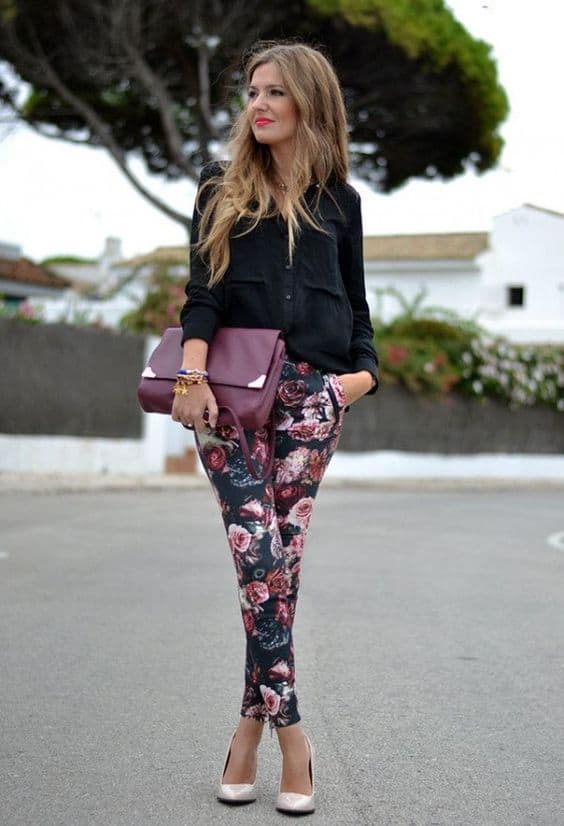 Camisa negra para un look fresco y delicado